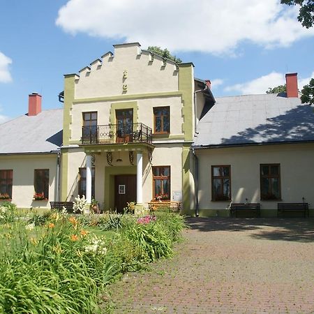 Dworek Mlynarza Затор Экстерьер фото
