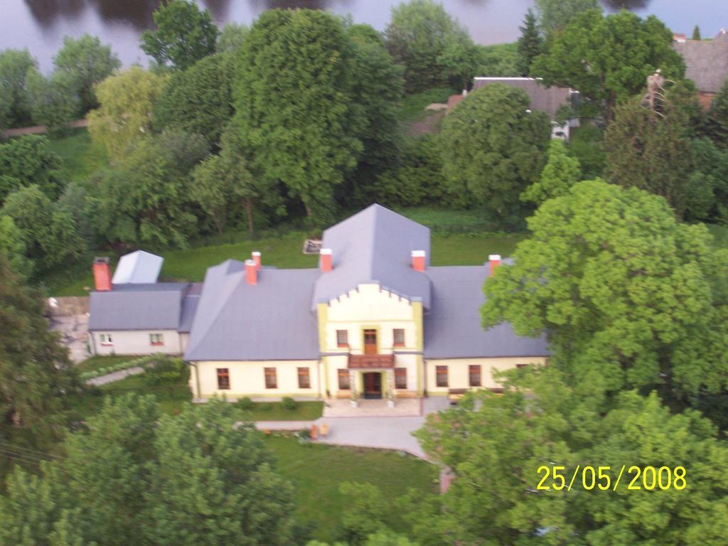 Dworek Mlynarza Затор Экстерьер фото